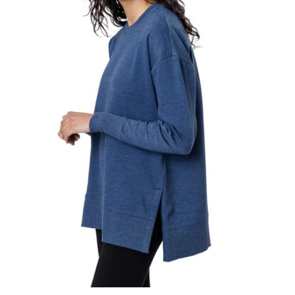 Kershโ Navy Textured Knit Top long sleeve, size XL